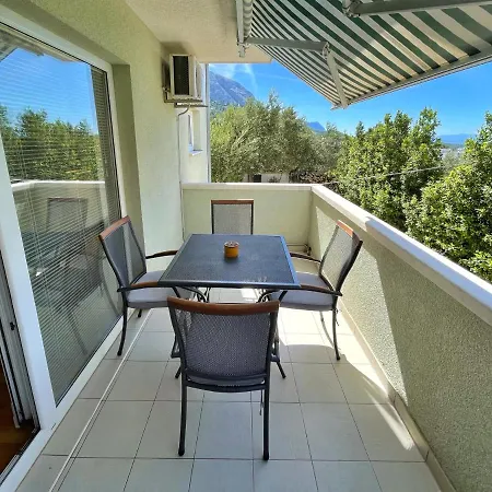 Katic Апартаменты Макарска