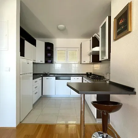 Katic Апартаменты