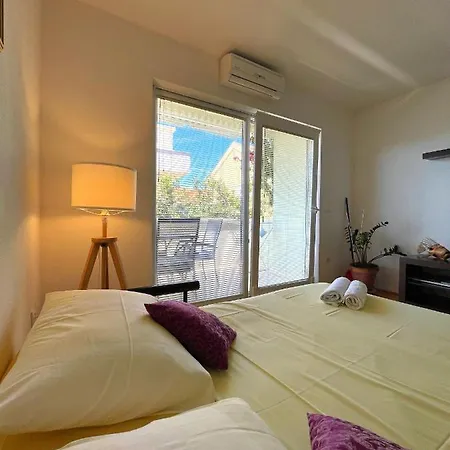 Katic Апартаменты Макарска