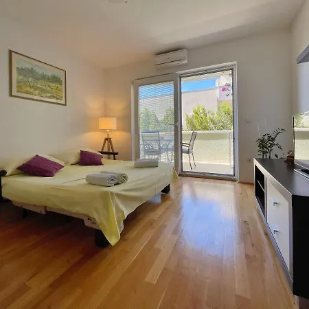 Apartment Katic Makarska